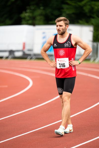 Fabian Dammermann (LG Osnabrueck) vor dem 400m Lauf am 04.06.2022 waehrend der Sparkassen Gala in Regensburg